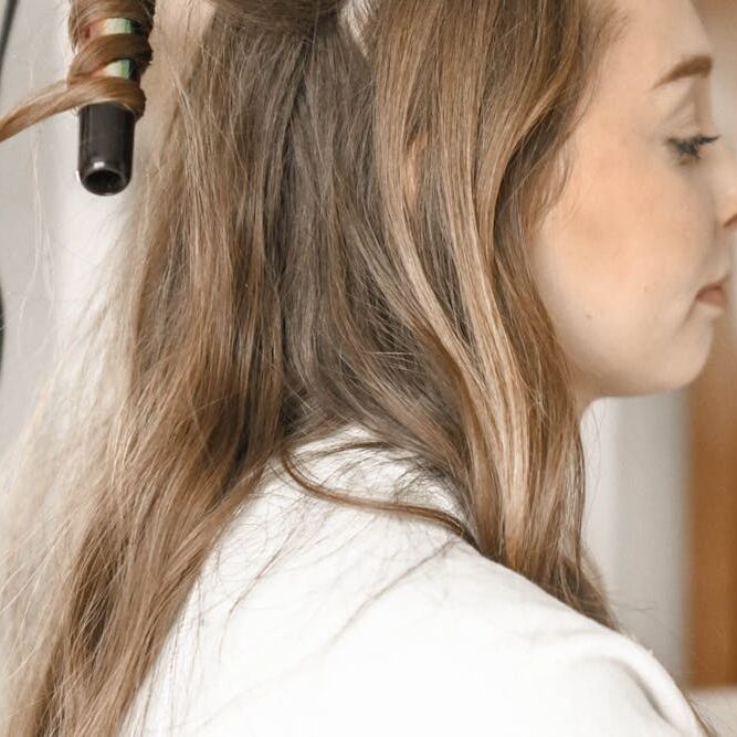 Van runway naar real life: zo krijg je die effortless hair look