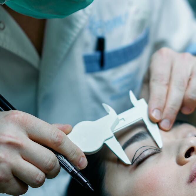 De psychologische voordelen van een ooglidcorrectie